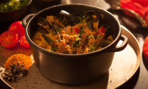 vij recipes 710x426 seafood malai curry